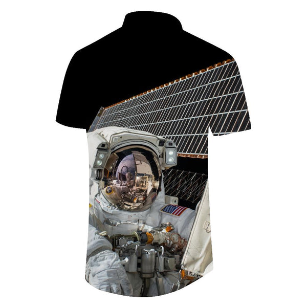 
Cool and stylish space astronaut earth moon fashion men's casual button lapel tropical four seasons Hawaii seaside beach short-sleeved shirt beachwear
                