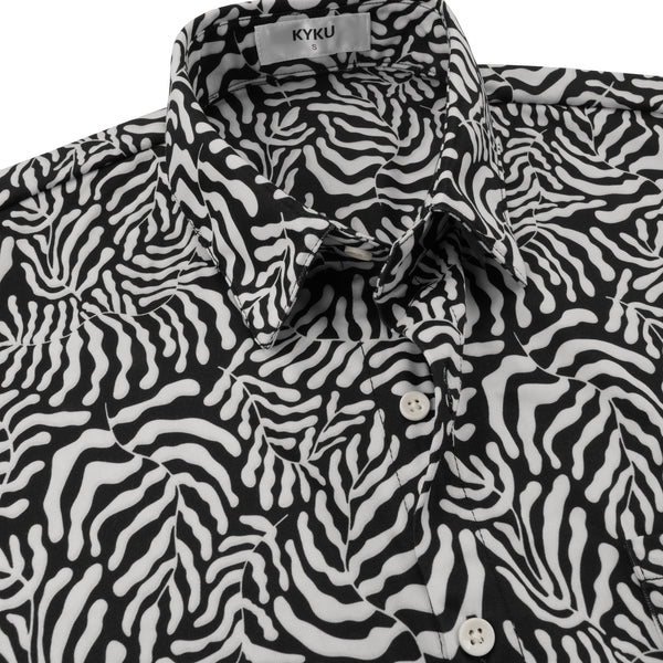 
Men's Performance Polo with a Micro Print Perfect for the Office
                